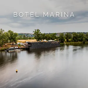 Úszó hotel Marina, Prága